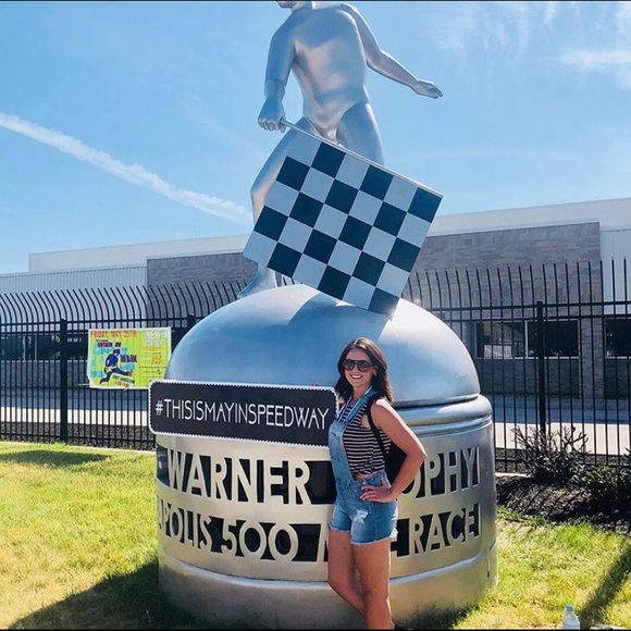 Celebrity pink short overalls - Picture 2 of 5